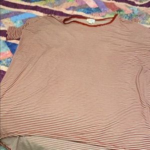 Xs Lularoe Irma tee